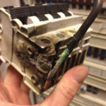 Termografering kan forebygge at dette her sker, altså der går ild i en eltavle.