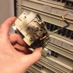 Termografering kan forebygge at dette her sker, altså der går ild i en eltavle.